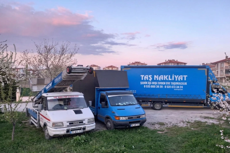 Taş Nakliyat Araç Filosu